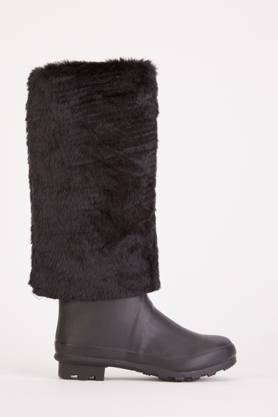 Faux Fur Contrasted Boots