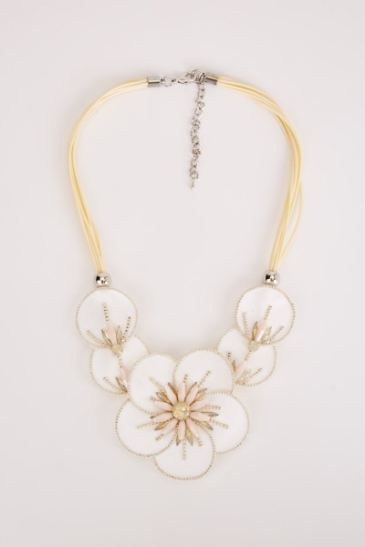 3D Flower Gem Trim Necklace