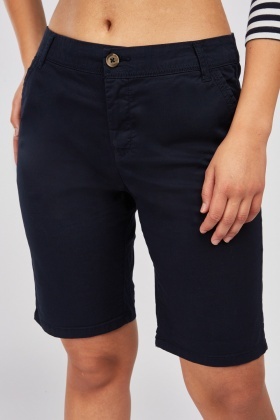 fitted chino shorts