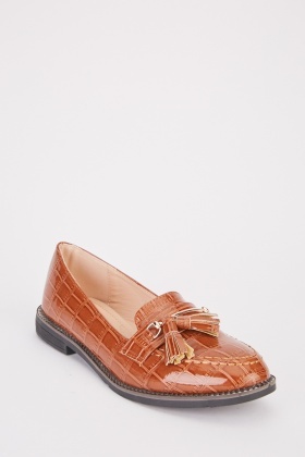 shoes with tassels on the front