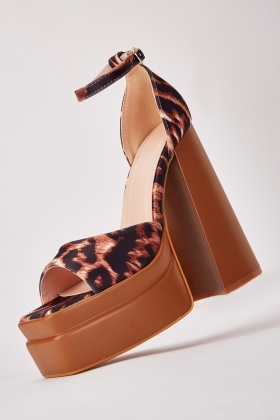 Leopard hotsell chunky heels