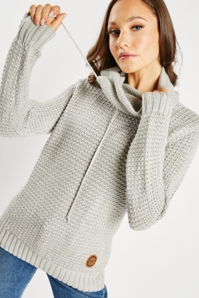 Chunky cowl outlet neck sweater