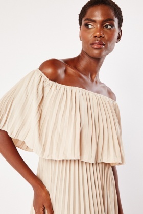 Off shoulder hot sale pleated midi dress