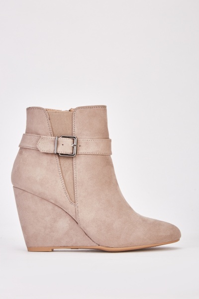 Buckle Detail Wedge Boots