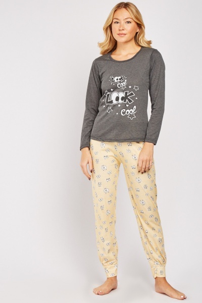 Printed Pyjama Top And Trousers Set