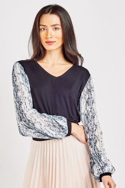 Pleated Snake Skin Print Sleeve Top