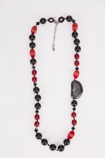Varied Beaded Pattern Necklace