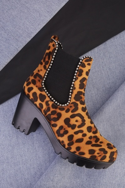 Studded Detail Leopard Print Boots