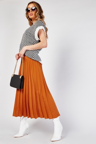 Pleated Camel Midi Skirt