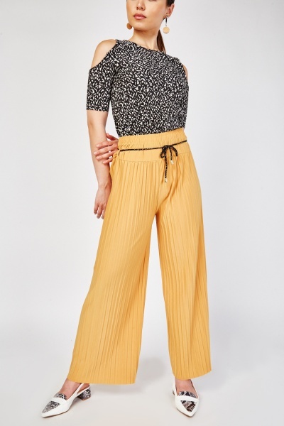 Wide Leg Plisse Trousers