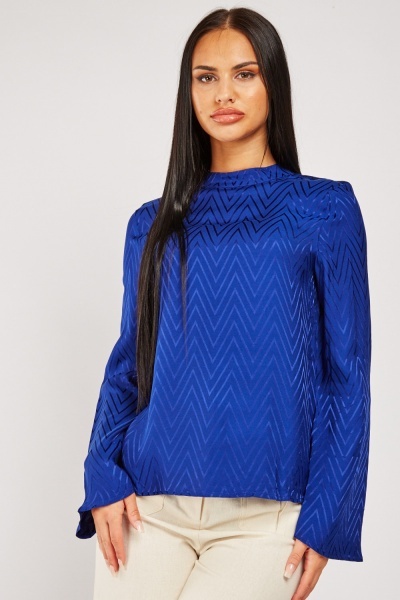 Long Sleeve Zig Zag Blouse