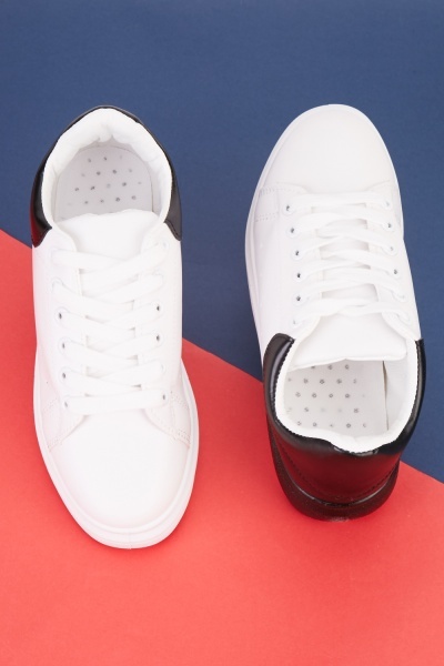 Back Contrasted Lace Up Sneakers