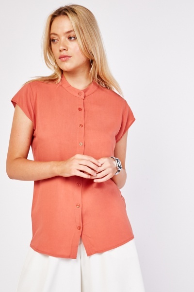 Short Sleeve Buttoned Shirt