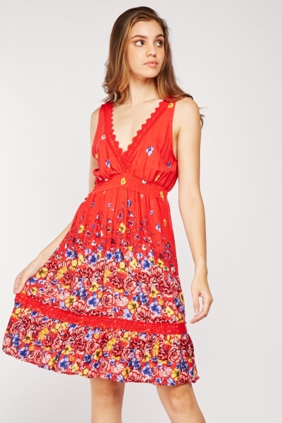 Crochet Trim Floral Print Midi Dress