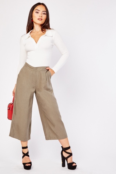 Textured Wide Leg Cropped Trousers