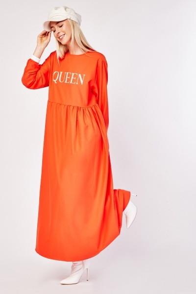 Queen Printed Front Tiered Maxi Dress