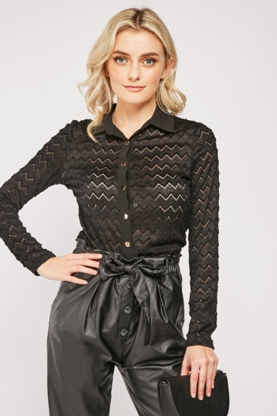 Contrasted Collared Textured Blouse