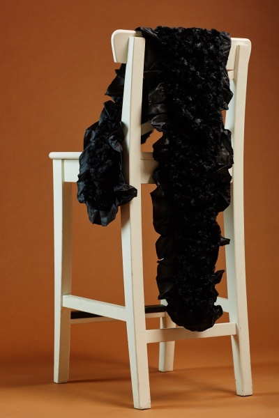 Contrasted Black Textured Scarf