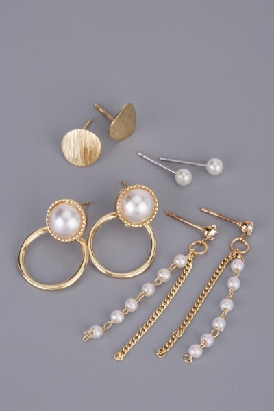 Pack Of 4 Pearl Metallic Earrings