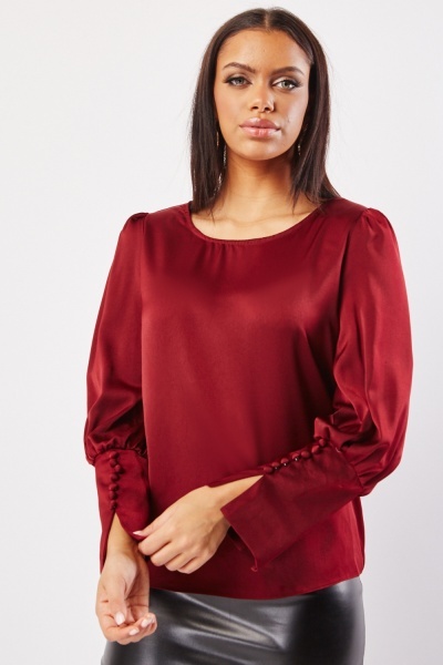 Round Neck Fitted Sleeve Blouse
