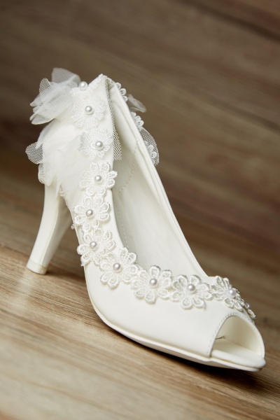 Crochet 3D Applique Wedding Shoes