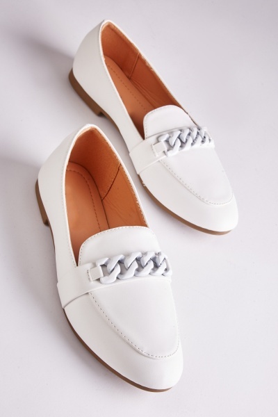 Image of Curb Chain Trim Loafers