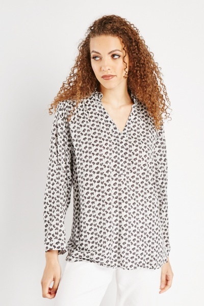 Frilly Neck Printed Blouse
