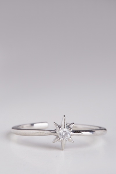 Star Solitare Ring