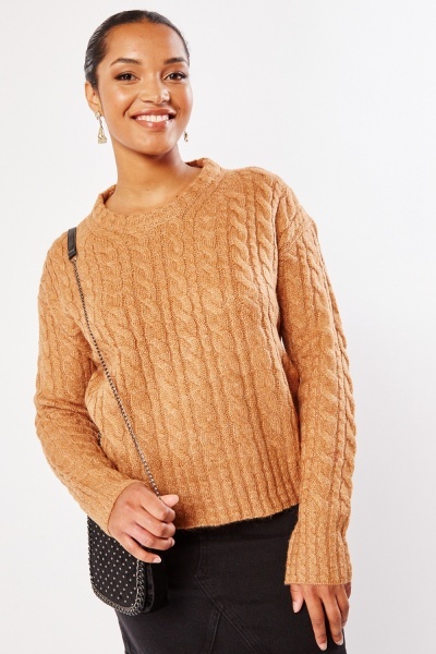 Cable Knit Pattern Round Neck Jumper