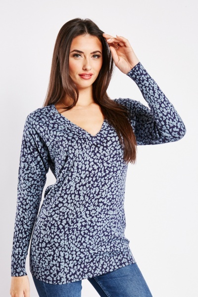 Low V Neck Two Tone Knit Top