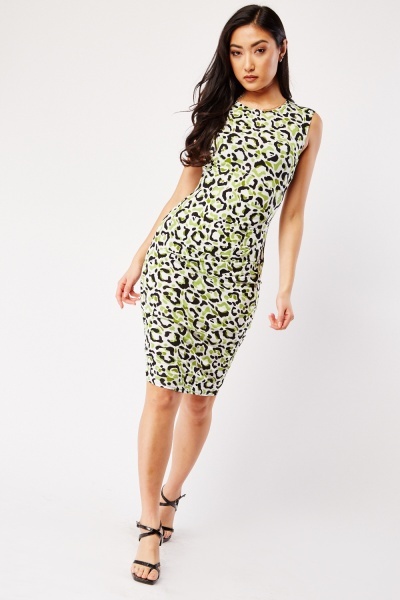 Image of Sleeveless Printed Ruched Dress
