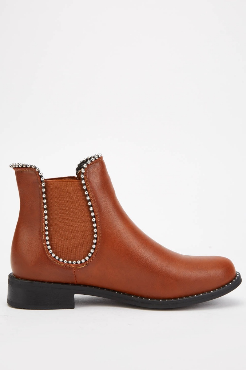 studded trim chelsea boots