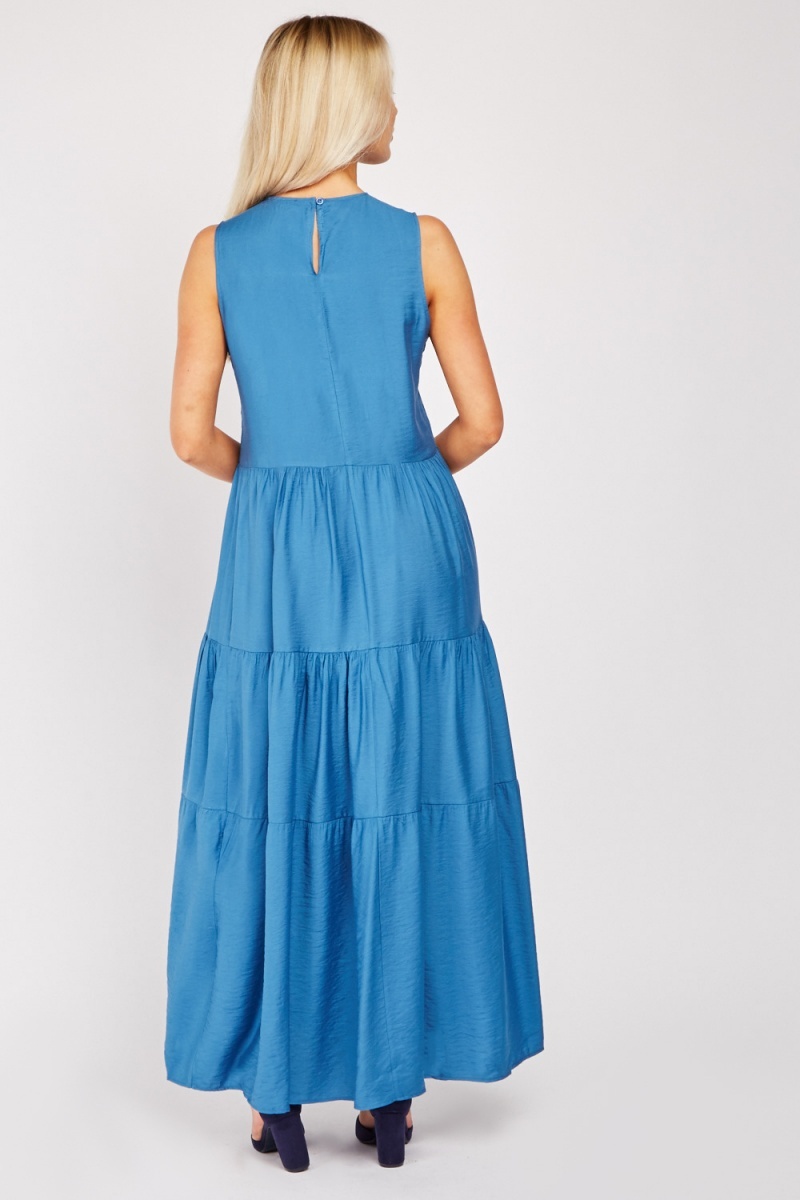 sleeveless tiered maxi dress