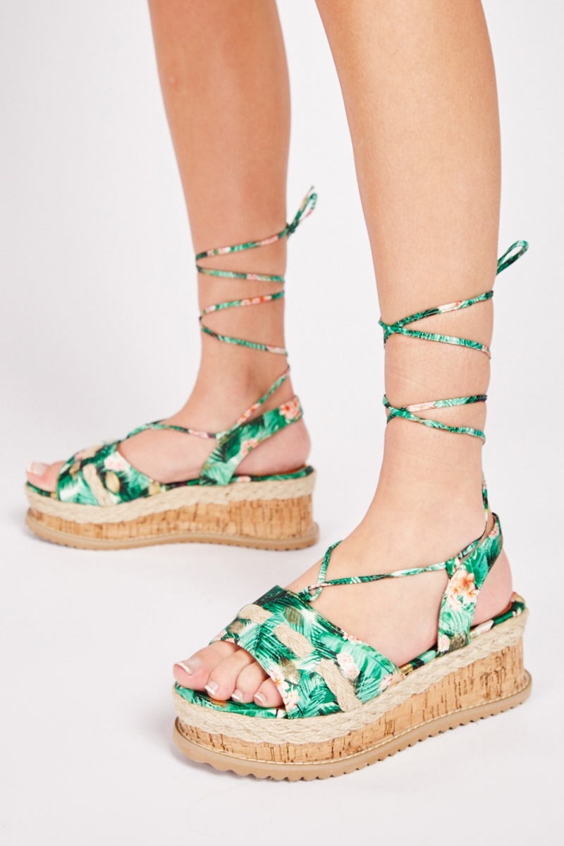 Amazon.com | Sorel Women's Cameron Flatform Lace Sandals - Black, Gum 2 -  Size 5 | Platforms & Wedges