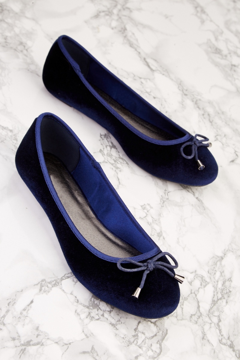 Velvet ballet online pumps