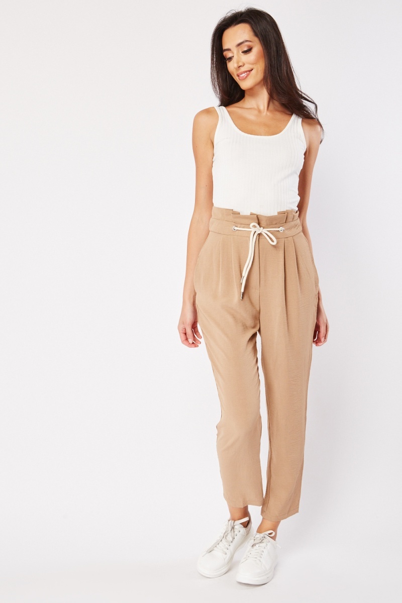 Drawstring on sale cropped trousers