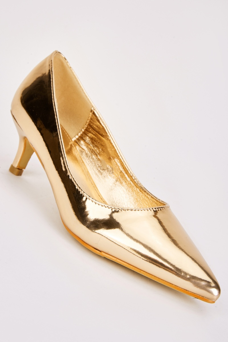ASOS DESIGN Wide Fit Winner mid heeled court shoes in rose gold glitter |  ASOS