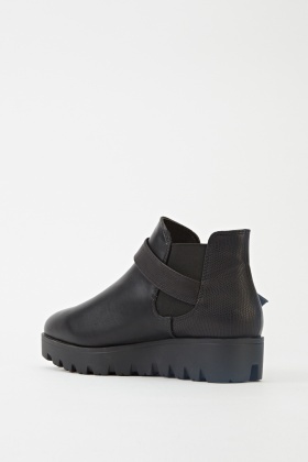 flatform boots black