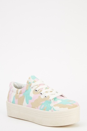 Camouflage Print Lace Up Shoes
