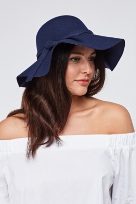 floppy hat with bow