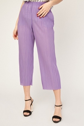 purple cropped trousers