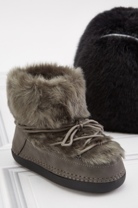 boots with fur trim