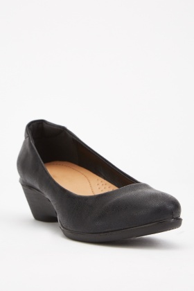 low wedge black shoes