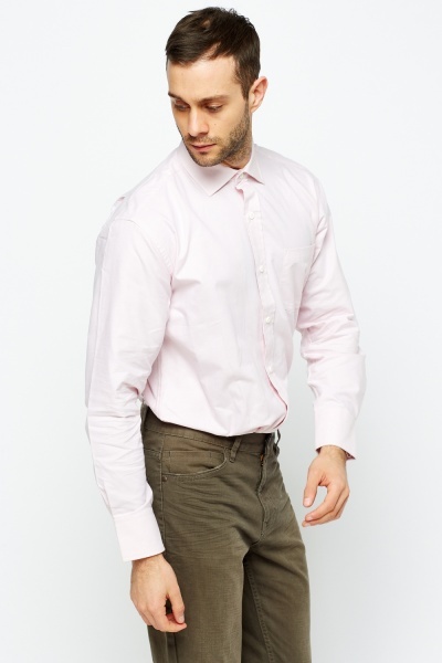 what to wear with a light pink shirt