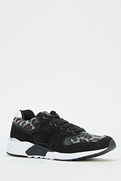 https://fiver.media/cdn-thumb/400x600/e5p/images/mu/2017/02/04/contrast-printed-low-top-trainers-black-50600-5.jpg