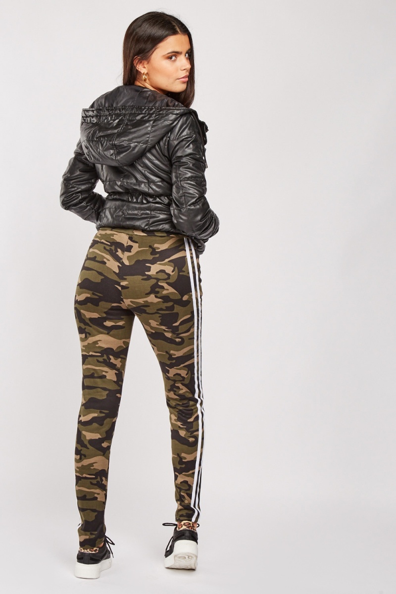 camo joggers black and white