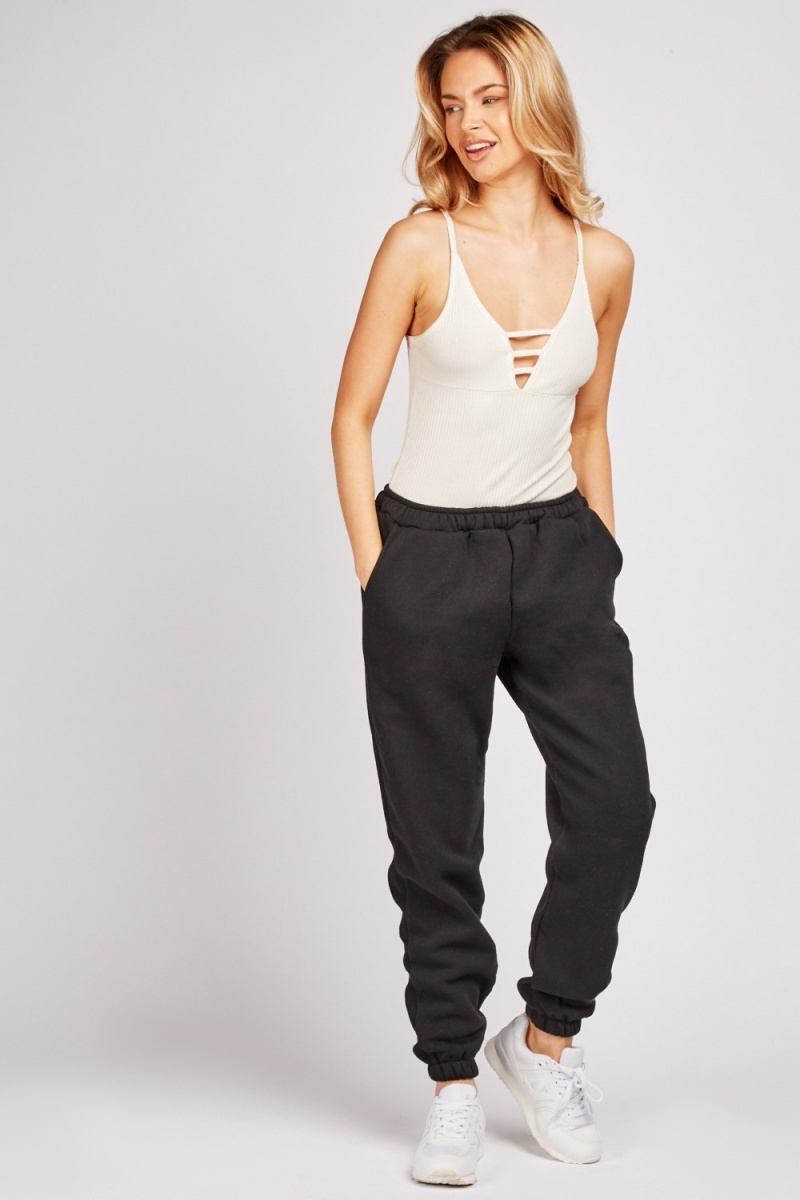 slouchy jogging trousers