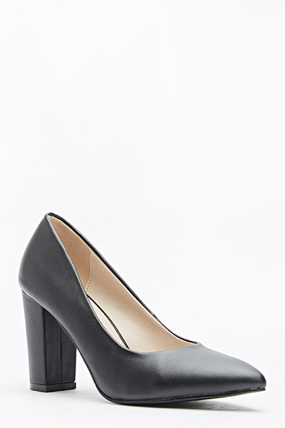 black heeled court shoes