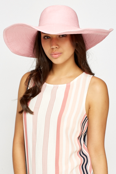 pink floppy hat